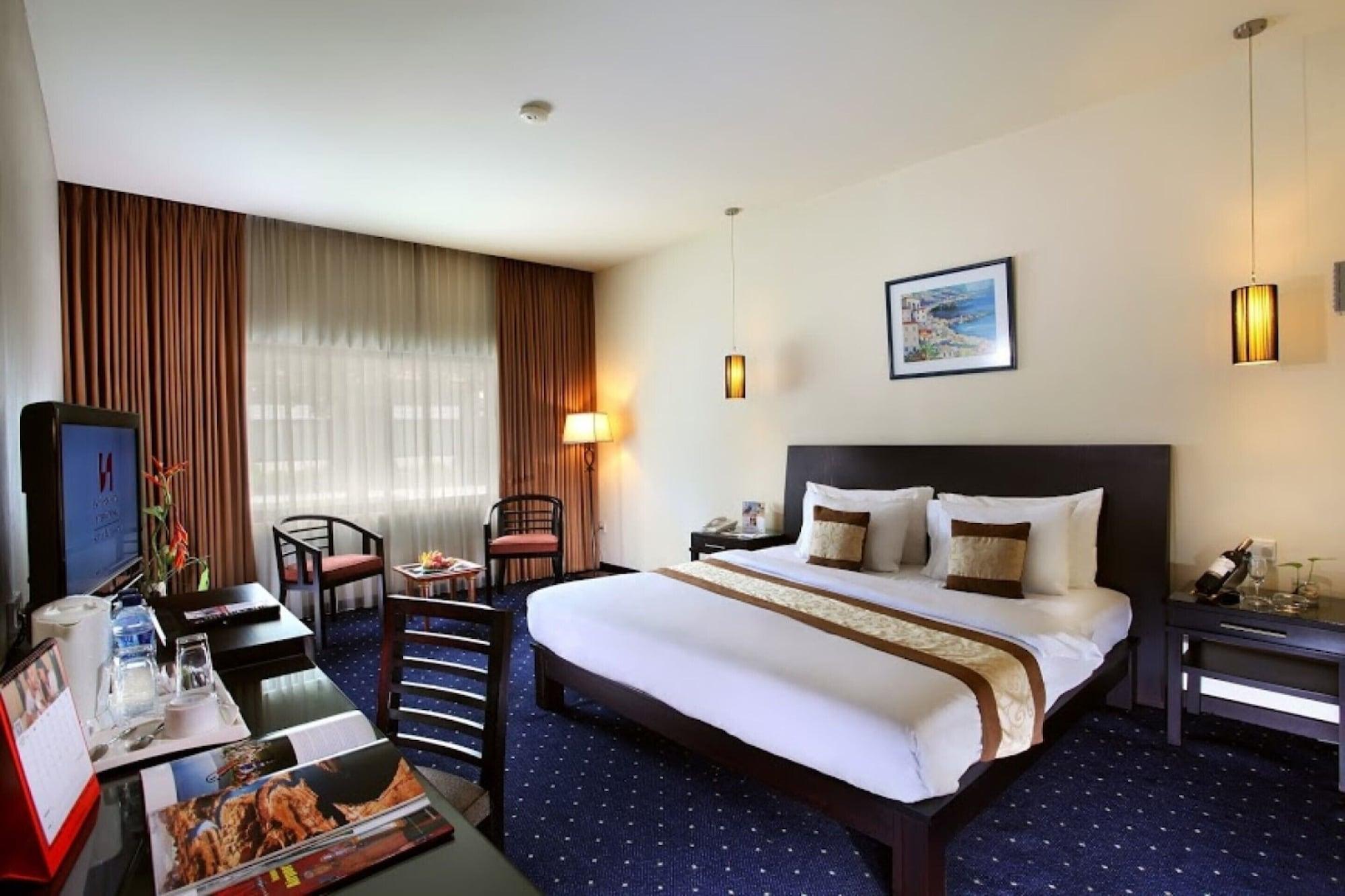 Swiss-Belhotel Silae Палу Екстер'єр фото