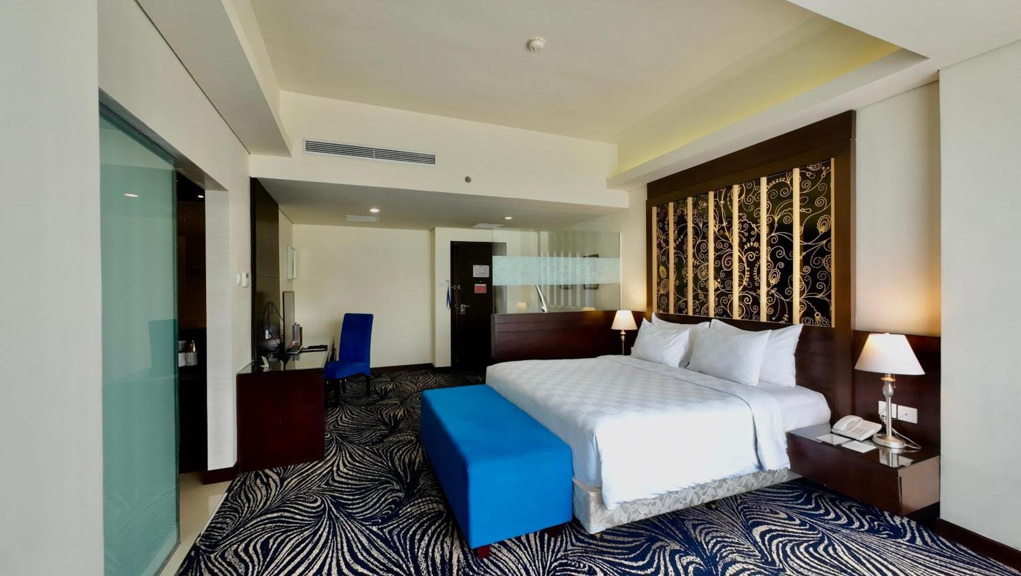 Swiss-Belhotel Silae Палу Екстер'єр фото
